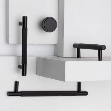 Classical Modern  Closet  Wardrobe Entrance Cabinet_Handle  Brushed Brass 


