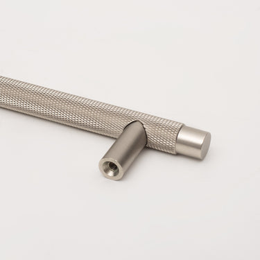 wardrobe  Closet  Long Handle DIY
Knurled_Brass_Cabinet_Handle_Dane_Chrome

